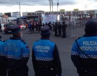 Un agente metropolitano fue agredido, lo cual fue registrado por cámaras de seguridad (imagen referencial).