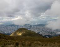 Imagen referencial de zonas de alta montaña en Quito, donde se registrarán los vientos más fuertes.