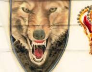 Foto de un graffiti realizado por integrantes del grupo delictivo Los Lobos en una cárcel de Ecuador.