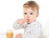 Algunos productos dirigidos a bebés tienen tanta azúcar como las golosinas y se les presenta como saludables.