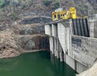 Embalse de la central Alluriquín, que forma parte del complejo hidroeléctrico Toachi Pilatón.