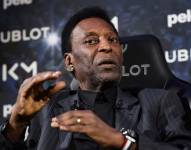 Pelé ingresó al hospital por un chequeo de rutina y agradeció el apoyo de los aficionados