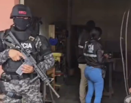 Dos implicados fueron aprehendidos en el allanamiento.