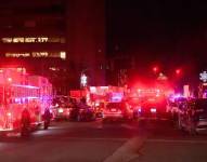 Policias afuera de la Universidad de Brown.