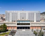 La fachada principal del edificio de la Asamblea Nacional.