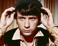 Michael Nesmith era inconfundible con su gorra de lana tejida y patillas.