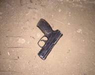 En videos que circulan en redes sociales se escucha que los disparos se registraron segundos antes que empiece un partido de fútbol. Foto: Referencial