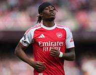 Noni Madueke sufrió una lesión de rodilla y estará fuera 2 meses.