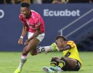 Alexander Bolaño celebra su gol contra Barcelona SC por Liga Pro