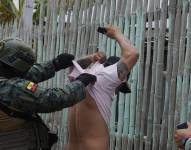 Un presunto delincuente fue neutralizado tras atentar contra un policía en Quinindé, Esmeraldas.