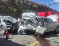 Los dos vehículos que chocaron frontalmente.