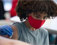 Estados Unidos ya ha comenzado a vacunar a menores de edad. GETTY IMAGES