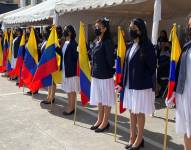 Estudiantes durante el juramento a la bandera en 2022.