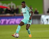 Moisés Caicedo y Pervis Estupiñán fueron titulares en la derrota 2-0 ante Brentford