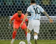 Messi y Galíndez sostuvieron un duelo aparte.