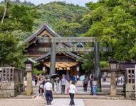 Conocido como uno de los lugares de poder de Japón, el santuario Izumo Taisha es un sitio popular para casarse.