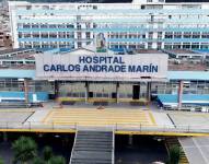 Exteriores del Hospital de Especialidades Carlos Andrade Marín (HCAM).