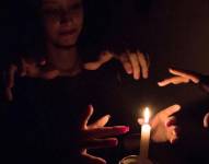 En el siglo XVI no era tan fácil convencer a una muchedumbre de que no eras una bruja. Hoy sigue siendo difícil en algunos países.