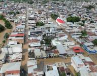 En este cantón manabita se ha declarado la emergencia. El 70 % de las viviendas del casco urbano está inundado.
