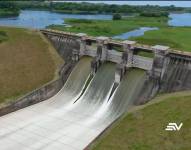 Imagen de la descarga de aguas lluvias en Daule-Peripa