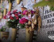 Las autoridades prevén que miles de personas visiten los cementerios de Quito por el Día de los Difuntos.