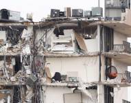 Derrumbe en Miami: la amenaza de la tormenta Elsa acelera el derribo de los restos del complejo que colapsó en Surfside