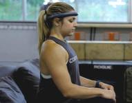 Emma Baumert dice que la banda FocusCalm la ayuda a relajarse.