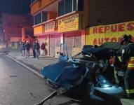 Personal del Cuerpo de Bomberos atendió un siniestro de tránsito en Quito.