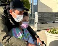 Sergio Vega y Paula Durán están pidiendo una visa humanitaria para que los padres de ambos puedan llegar a Estados Unidos.