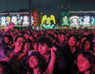Multitud en el homenaje a Juan Gabriel.