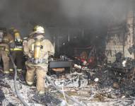 Un incendio consumió un local de repuestos en la calle Ayacucho, en Guayaquil