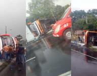 En videos difundidos en redes sociales se observa que el vehículo quedó virado a un costado de la vía a Jipijapa mientras un grupo de personas intenta ayudar a los heridos y sacarlos del automotor.