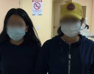 Con una bendición recibieron a Michelle y María, las dos jóvenes que fueron secuestradas la noche del 17 de noviembre. Fiscalía Ecuador