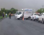 Durante el levantamiento del cadáver, la carretera Manta-San Lorenzo fue cerrada casi una hora.