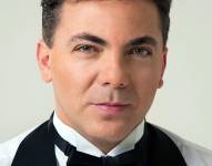 Cristian Castro, conocido como el Gallito Feliz, es un cantante y actor mexicano de gran trayectoria.