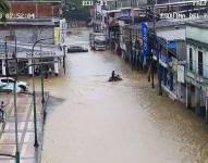 Calles inundadas en el cantón Flavio Alfaro, en Manabí.