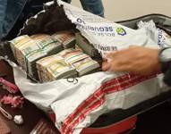 En la audiencia preparatoria de juicio, el juez decidió dictar auto sobreseimiento a favor de las dos hermanas que ingresaron con USD 2.1 millones a Ecuador en noviembre de 2024. Ellas habían sido acusadas de lavado de activos.