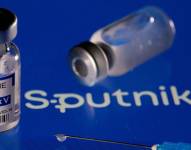 La vacuna rusa Sputnik V utiliza dos dosis, pero, a diferencia de la mayoría, son de componentes diferentes, lo que está generando problemas.