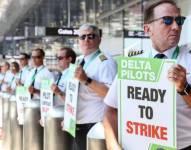 Pilotos de aerolíneas como Delta han protestado por las condiciones en las que han de trabajar.