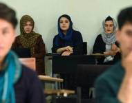El Ministerio de Educación de Francia prohibió a partir del 4 de septiembre el uso de abayas en las escuelas del país.