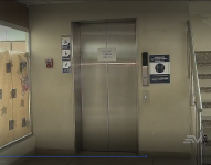 Un ascensor no funciona en el complejo judicial Florida, norte de Guayaquil.