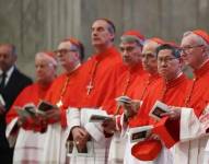 Entre los considerados 'papables' están el cardenal Pietro Parolin (segundo en la primera fila, desde la derecha) y el cardenal Luis Antonio Tagle (junto a Parolin).