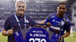 Romario Caicedo quiere llegar a un acuerdo con Emelec por su deuda.