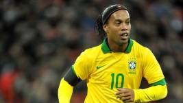 El exfutbolista Ronaldinho en un partido con la Selección de Brasil