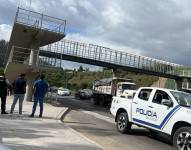Ecuador bajo ataque: una detonación en puente peatonal de la av. Simón Bolívar