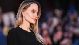 Angelina Jolie muestra por primera vez las cicatrices de su mastectomía.
