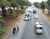 Imagen de un tramo de Vía a la Costa, en la parroquia Chongón de Guayaquil.