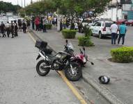 Imagen de la moto usada por delincuentes, que fueron capturados en el norte de Guayaquil.