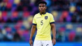 Óscar Zambrano, mediocampista tricolor.