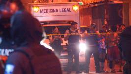 Sicarios asesinaron a un hombre cuando salió a comprar cerveza en el suburbio de Guayaquil.
